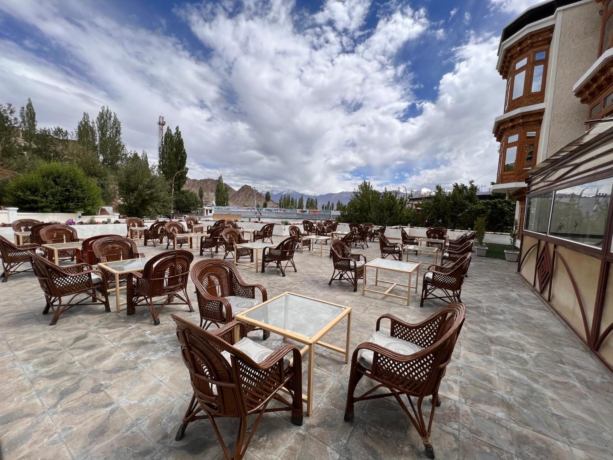 Hotel New Glacier View Лех Экстерьер фото